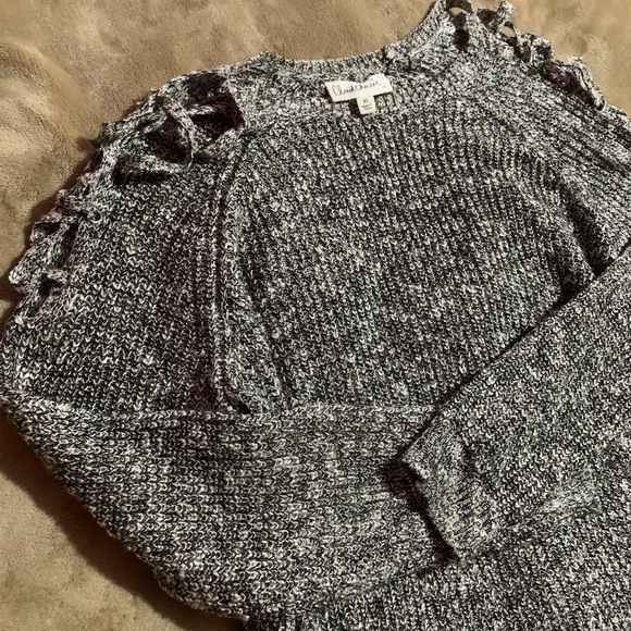 Sweater - Picture 3 of 3